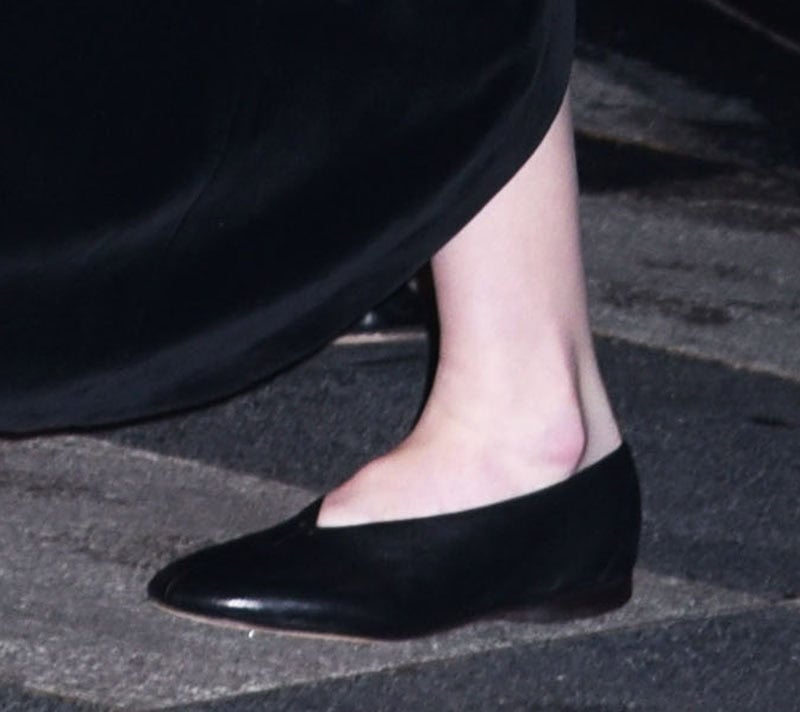 Anya Taylor-Joy keeps it simple with black Mansur Gavriel Glove ballerina flats